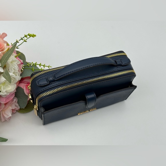 Michael Kors Navy Jet Set Medium Double Zip Phone Crossbody  Bag - Picture 6 of 15